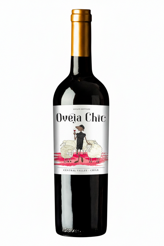 Wine bottle labeled 'Oveja Chic' on a white background